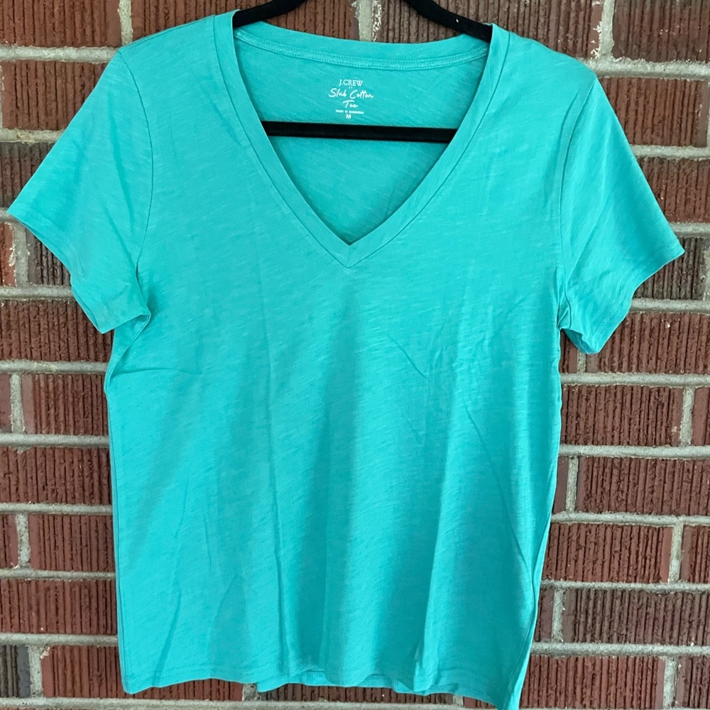 J CREW SLUB COTTON  V NECK SHORT SLEEVE TEE IN TURQUOISE